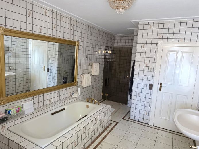 Badezimmer EG