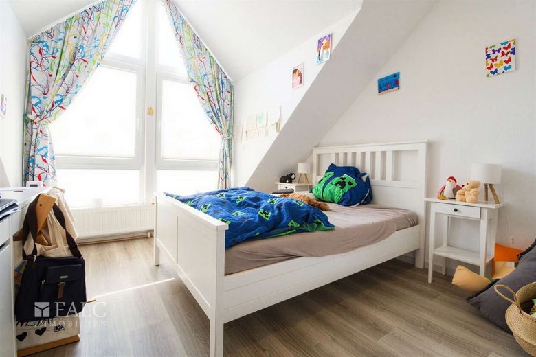 +++ Exklusive Doppelhaushälfte: Wohndesign trifft auf Familien-Idylle +++ – Kinderzimmer II