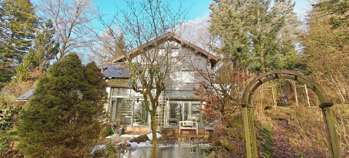 Haus Front