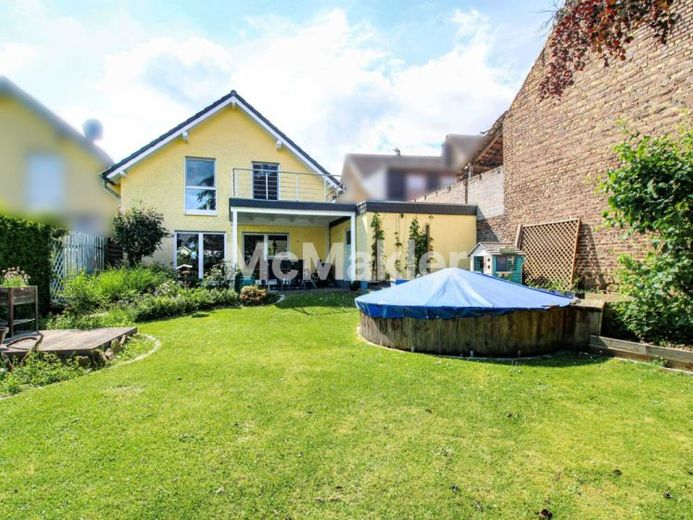 Familienglück in Rheinbach-Irlenbusch – gepflegtes Einfamilienhaus mit Garten und Pool – Foto 1