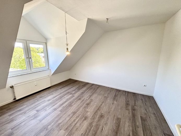 Top Single-Wohnung in Bergheim-Quadrath – Wohnzimmer