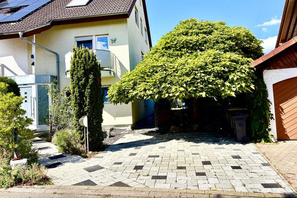 Semi-detached house in Eschbach
