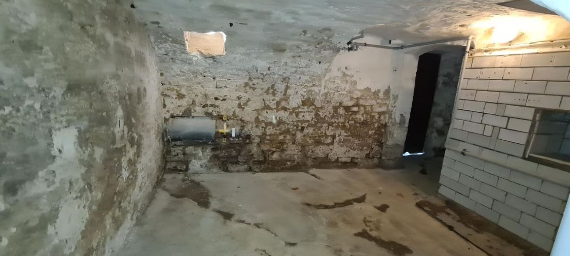 Schönes Mehrfamilienhaus-Sanierungsobjekt mit Garten, Brunnen, Stellplätzen – 20211029_144830