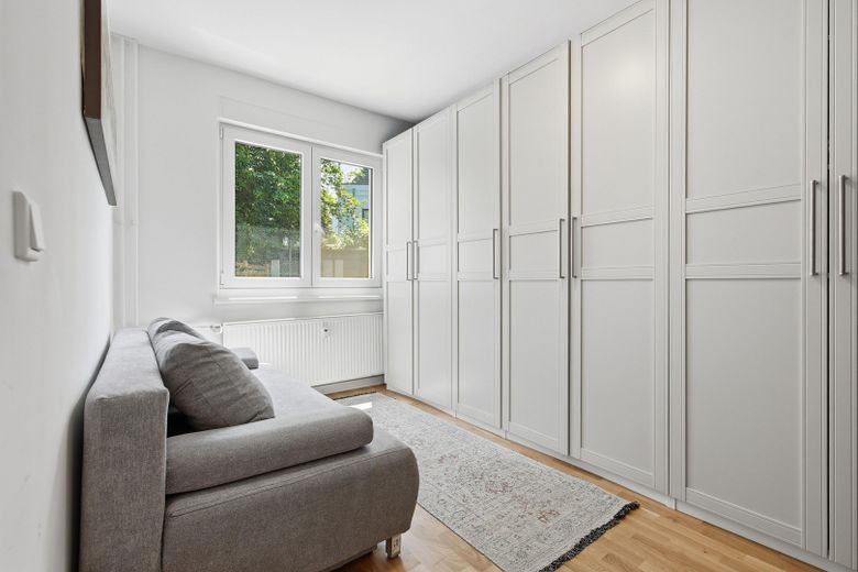 Reihenhaus – Hochwertig saniert und mit modernster Technik ausgestattet – Gäste- und Arbeitszimmer