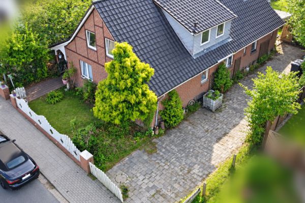 Visselhövede में 2.134 m² का भूखंड – विकास की संभावनाओं वाला कारीगरों के लिए एकल-परिवार का घर