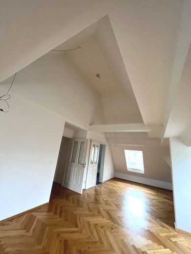 großzügige Deckenhöhe