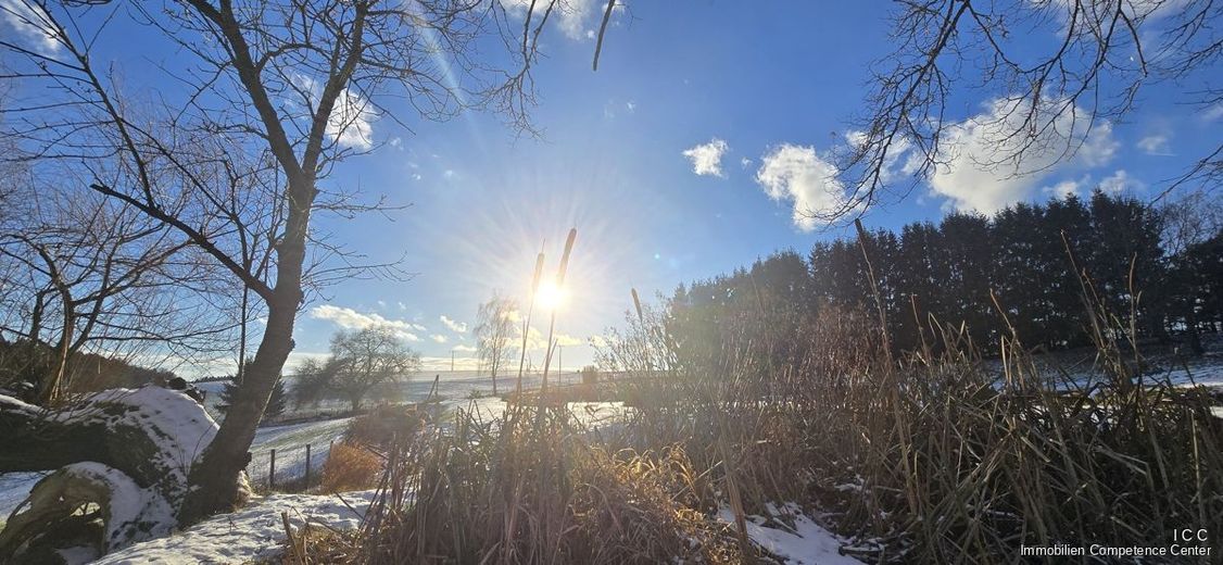 "Das Haus am See" - traumhafter Landsitz 
und Refugium eines namhaften Künstlers 
dessen Dreiseithof mit Weitblick - im Rottal – Besuch bei Johannes Hoffrohne am 4. Januar 2026
