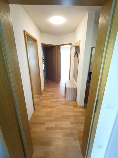 Flur in Richtung Wohnzimmer