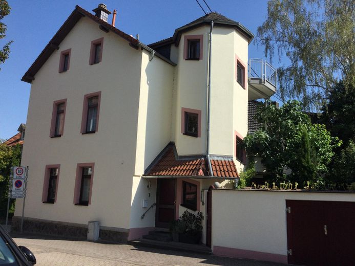 Ein-/Zweifamilien Stadthaus am Weinberg kernsaniert, vielseitig nutzbar, freistehend – Hausansicht