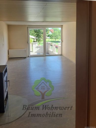Modernisiert, Großzügig, Vielseitig: Ihr Wohntraum oder Anlageobjekt in Crailsheim *provisionsfrei* – EG Wohnzimmer