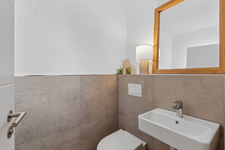 AKTUELL RESERVIERT!    Ein Zuhause zum Wohlfühlen –  5 Zimmer-Reihnmittelhaus in Oyten – Gästebad
