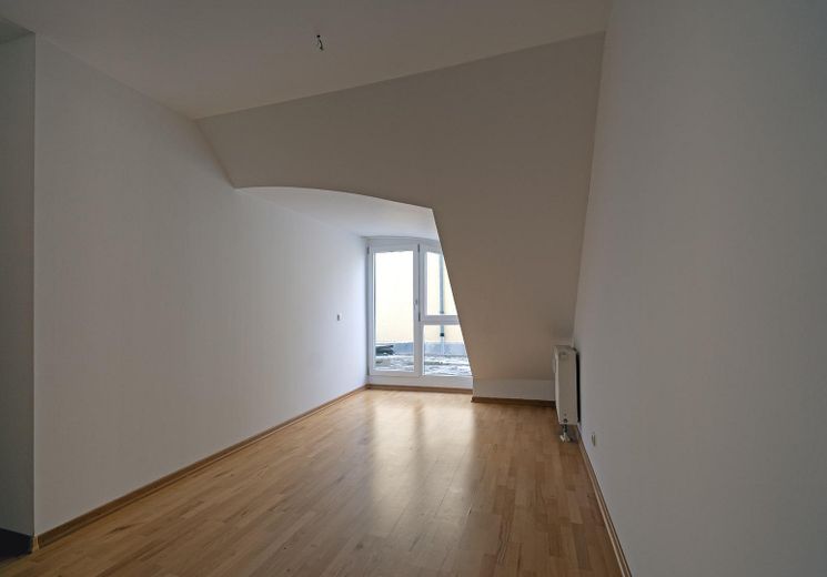 3 Zimmer Dachgeschosswohnung mit Sonnenterrasse und Balkon – Schlafzimmer