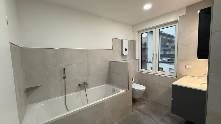 klimatisierte - 3-Zimmer Wohnung (OG) - mit Balkon in Andernach – Bad