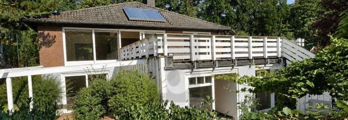 OSTSEENAHE KÜSTENPERLE MIT TRAUMGARTEN