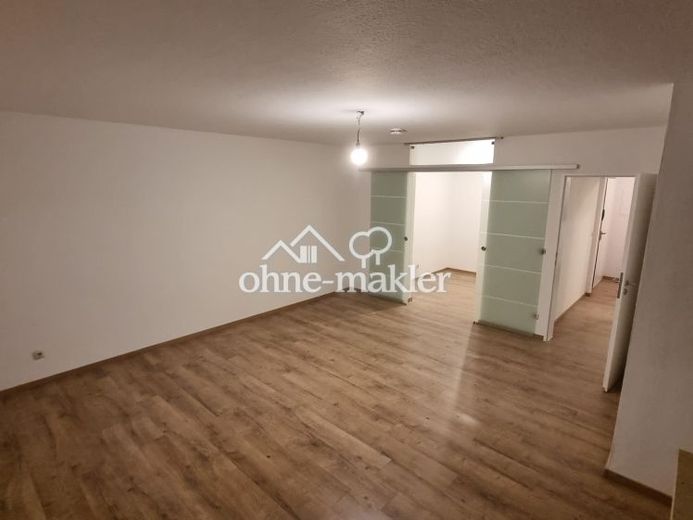Stylish living above the rooftops of Coburg – modern 1.5-room apartment in Hahnweg – Foto 1