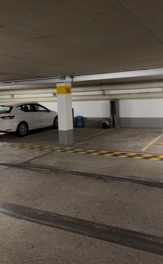 1-Zi.-Wohnung Univiertel Augsburg, TG-Stellplatz, Garten, möbliert, inkl. NK & Internet – Tiefgarage