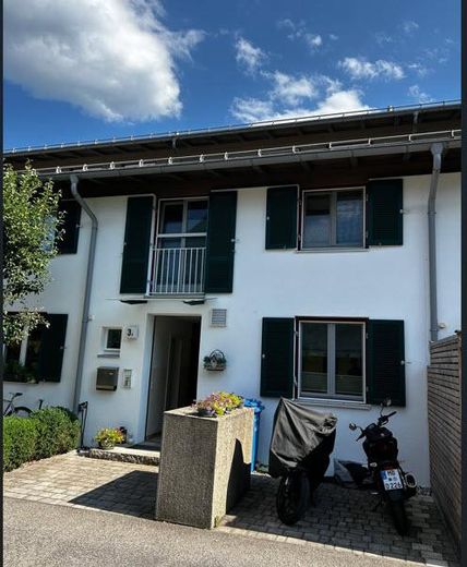 Casa a schiera centrale nel cuore di Hausham – Ansicht Vorderseite
