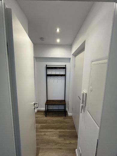 # Mükemmel WG'niz için: Yeni banyolu ve büyük yaşama mutfaklı, en iyi konumda geniş 130 m² daire – Photo 14