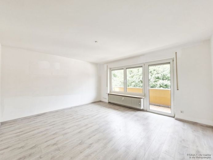 Geräumige 3-Zimmer-Wohnung mit Balkon – Foto 1