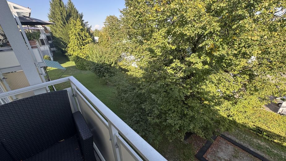 3-кімнатна квартира у власності з двома балконами – Ausblick aus Balkon - Küche