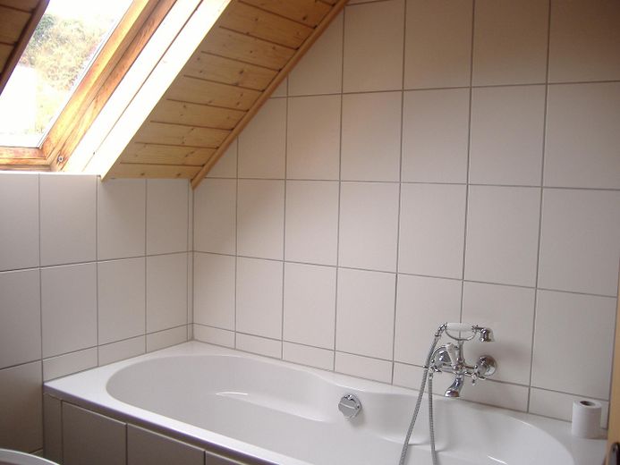 Bad im Dachgeschoß