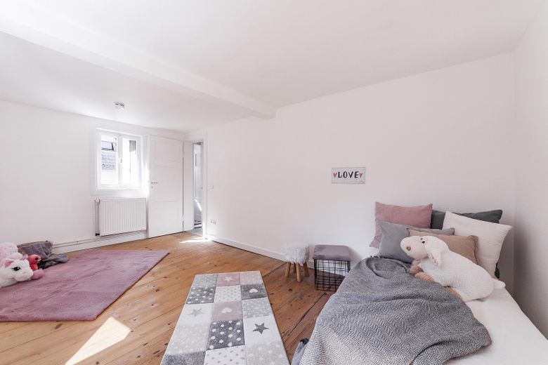 Traumhaftes Fachwerkhaus mit großem Grundstück und Terrasse – Kinderzimmer I