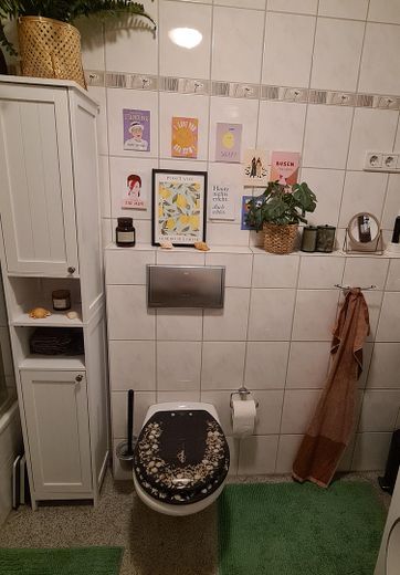Schöne 3-Zimmer Wohnung in Top-Lage mit Balkon und PKW-Stellplatz, Eigennutzung o. Kapitalanlage! – Bad