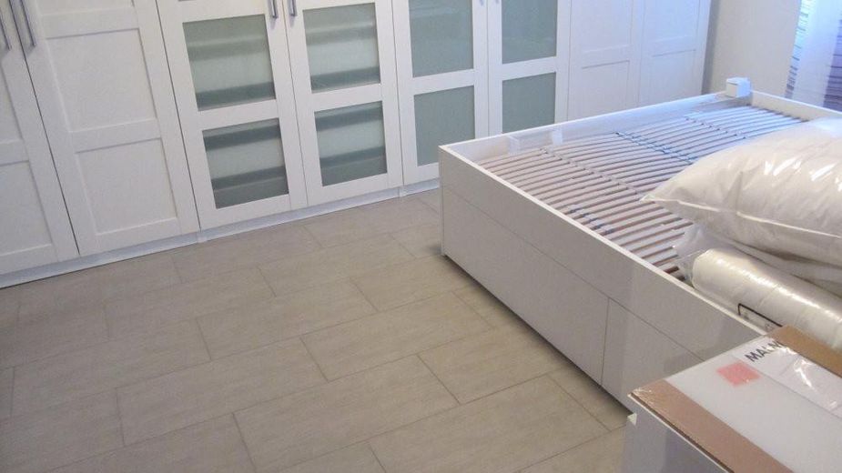 Alfter/Bonn * Barrierearme Komfortwohnung* Aufzug * EBK * S/W Loggia*Stellplatz* Hausmeisterservice* – Schlafzimmer  Mieterwechsel 