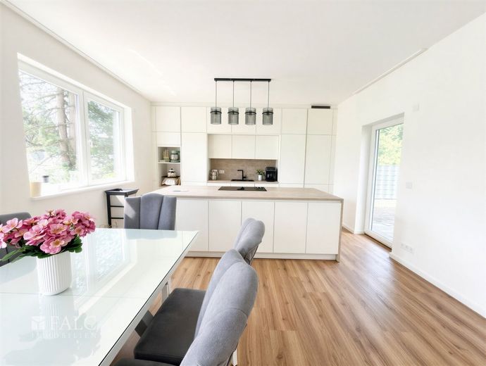 Ebenerdig, modern, selten: Barrierefreies Wohnen mit Garten in Remscheid-Vieringhausen – Küche