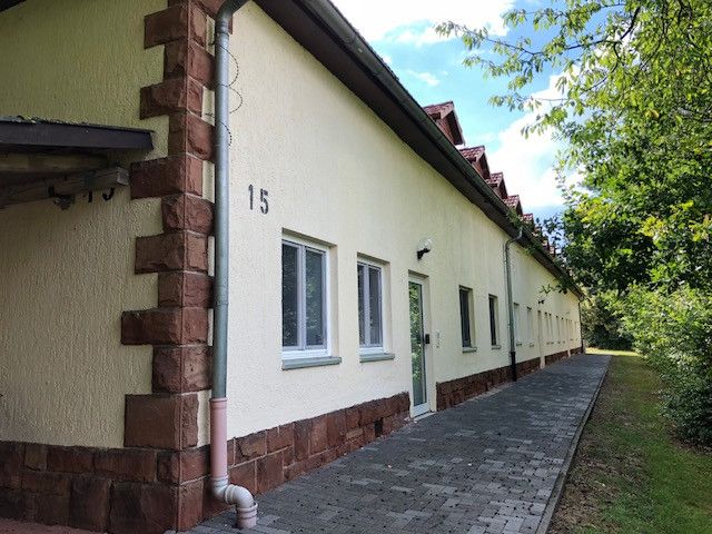 gepflegte 2-Zimmer-Wohnung mit guter Stadtbusanbindung – Foto 2