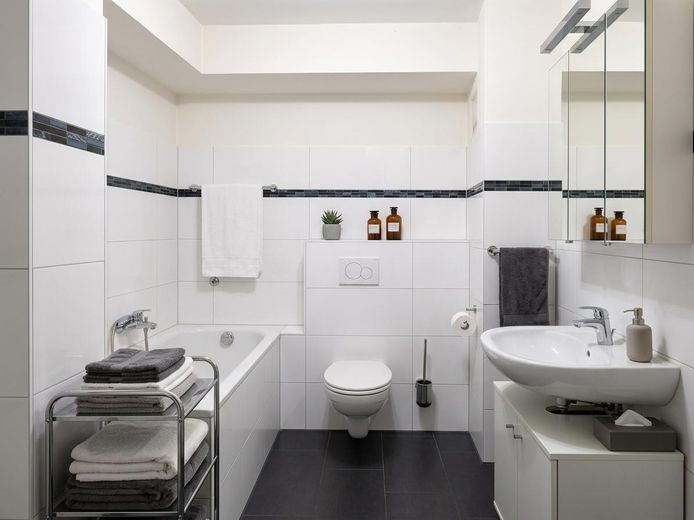 Penthouse-Maisonette der Extraklasse: Wohnen über zwei Ebenen mit 2 Balkonen und Aufzug – Foto 11