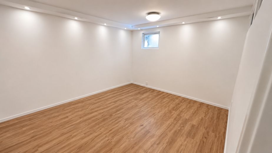 Modernes Reiheneckhaus in familienfreundlicher Wohnlage in Poing – Gästezimmer/Hobbyraum