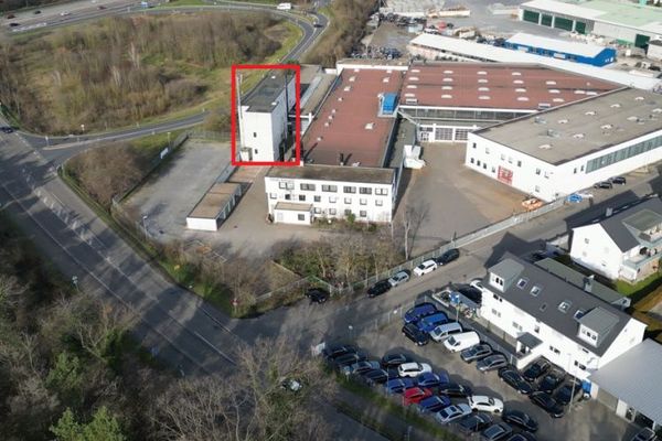 *Senza provvigione* - Progettate voi stessi i vostri uffici! Sulla A5 nella zona industriale di Forst.