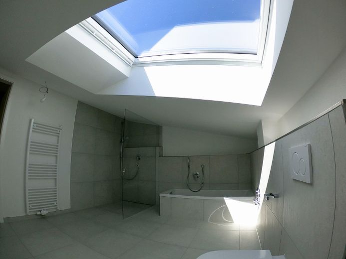 Nuova costruzione - Mansarda al primo ingresso, 75 m², subito disponibile! – Badezimmer