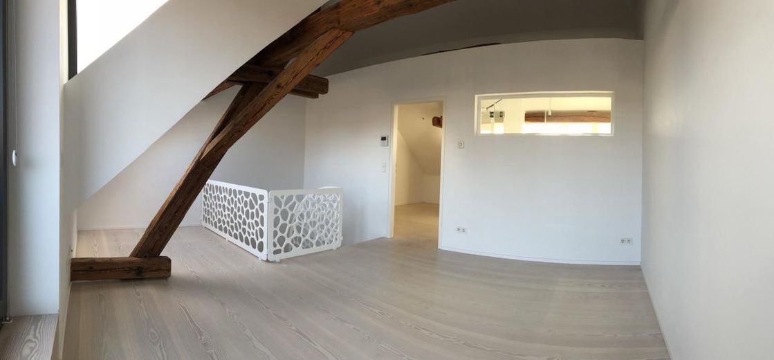 Designer Loft incl. Balcony & Terrace in a Listed Complex, Private Sale – Master Schlafzimmer
