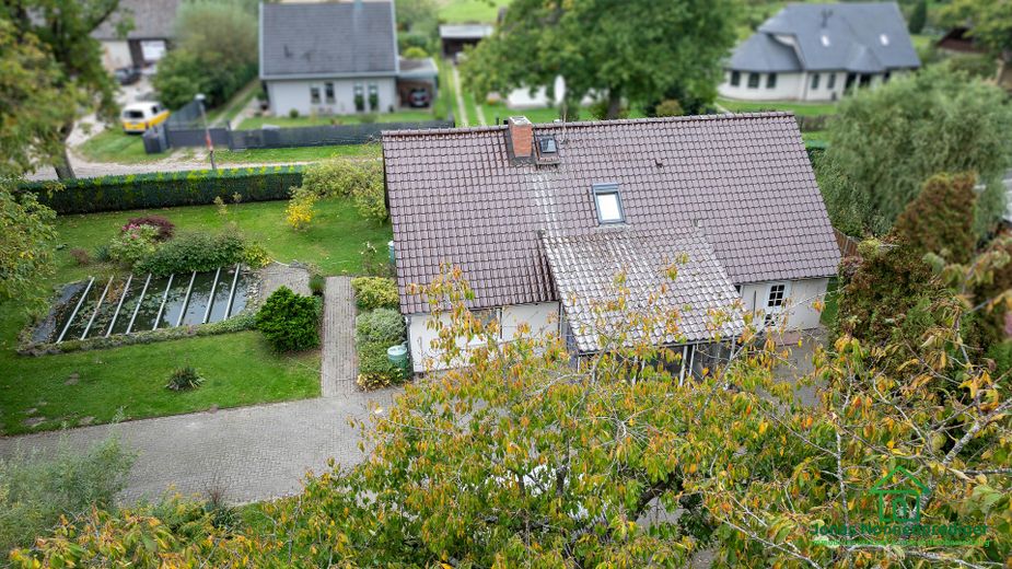 منزل مستقل مع شقة ملحقة وحديقة شتوية - دون عمولة على المشتري – Luftaufnahme Dach und Garten