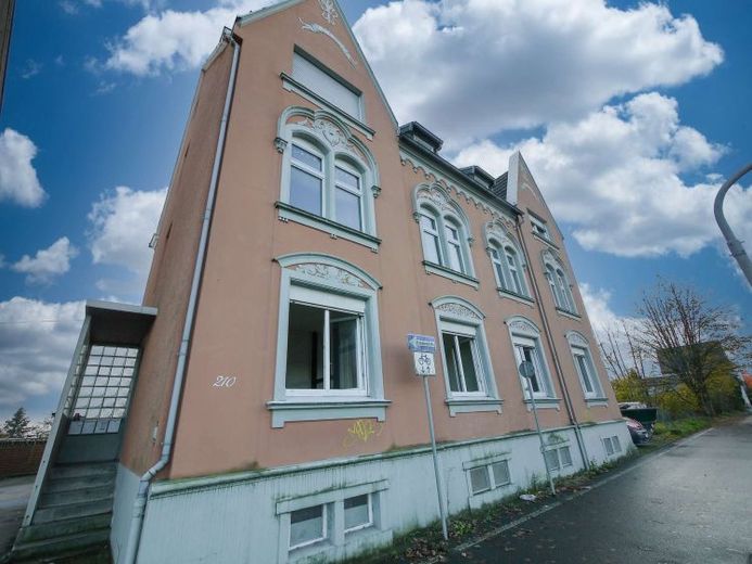 ****gut aufgeteilte 4,5-Zimmerwohnung – फोटो 1