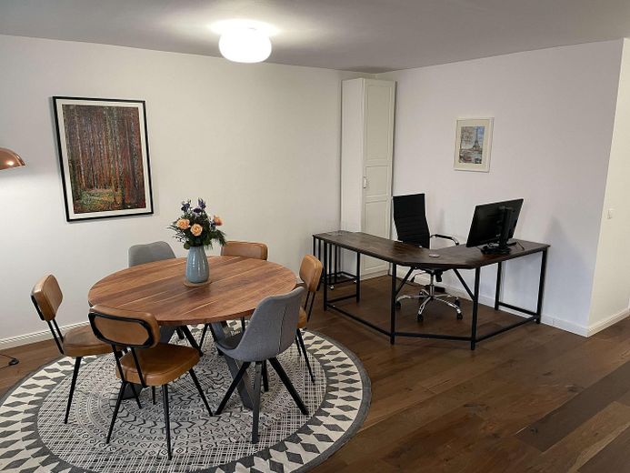 Large stylish apartment with sunny balcony near Tempelhofer Feld – Foto 4