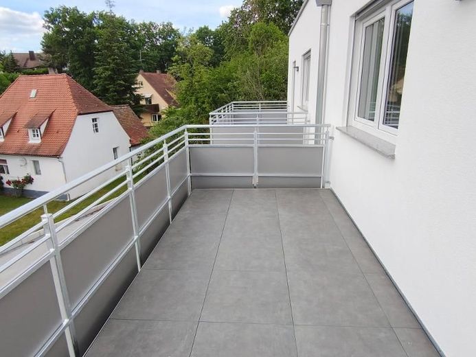 2 Zi. Wohnung (Nr. 8) im OG mit Balkon – Balkon Bild 1