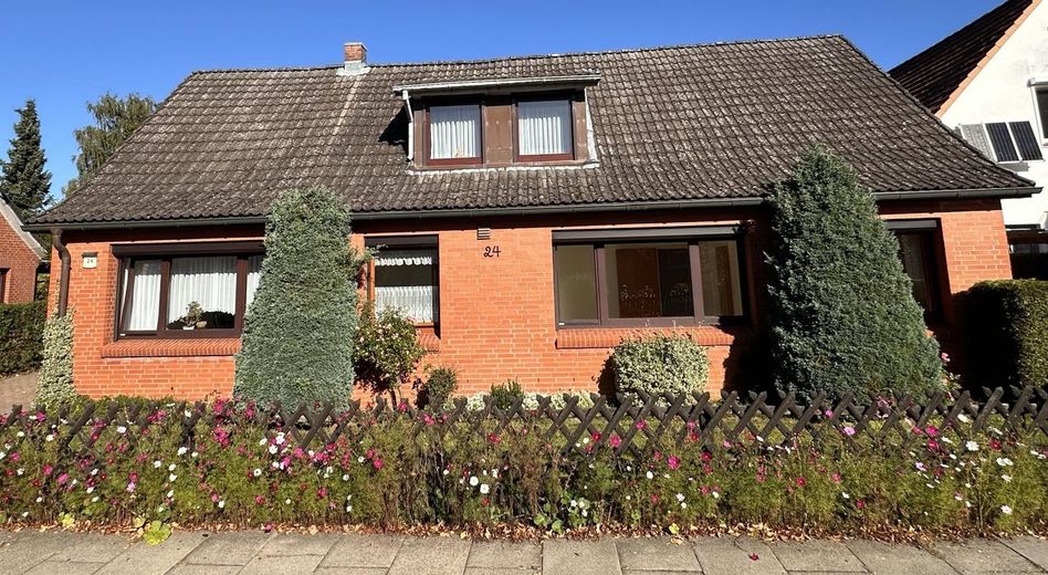Vrijstaande eengezinswoning in Bargteheide met zelfstandige woonruimte en bouwgrond - zonder makelaarskosten – Ansicht