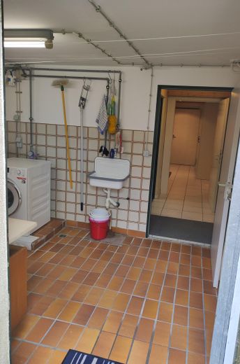 UG Waschraum Eingang Hinterhof