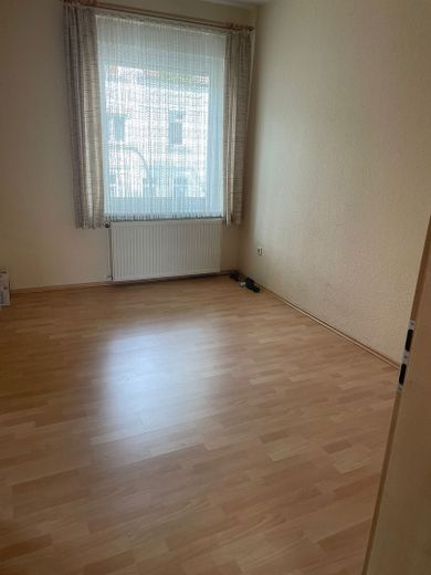 Modernes Einfamilienhaus mit viel Platz und idyllischem Garten, Kaufgrundstück – Arbeitszimmer 1. OG