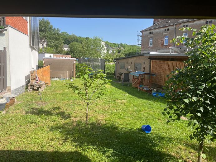 Modernized semi-detached house with garden – Foto 1