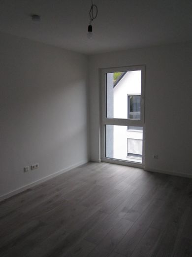 Neubau 2,5-Zimmer-Wohnung 2. OG in Herrenberg mit Küche, Garage, Wallbox, gehobene Ausstattung – Schlafzimmer