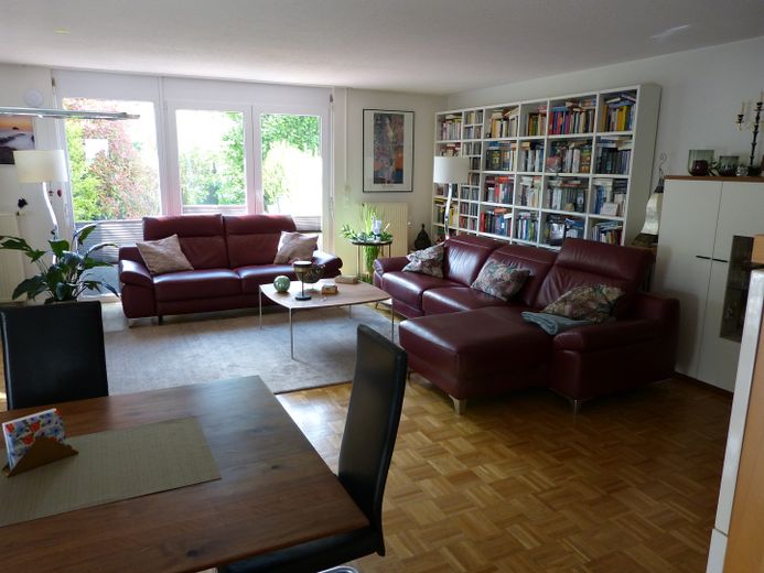 Abitare a misura di famiglia con vista sul castello – Wohnzimmer