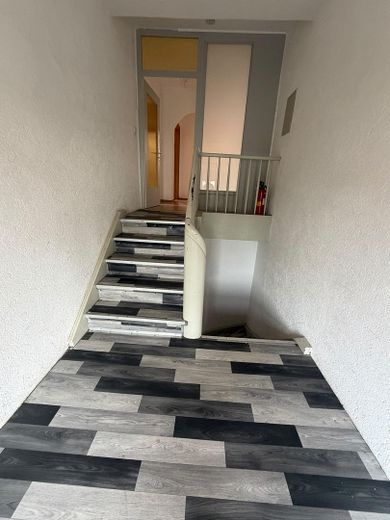 Zweifamilienhaus mit ca. 200 m² und 9 Zimmern in Erlensee – nur als gesamtes Haus zu vermieten – Foto 10