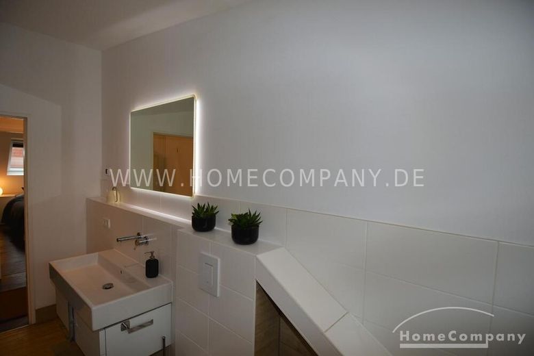 Großes und helle 2-Zimmer-Dachgeschoss in Neukölln, möbliert – 7757d9b70013960048981a887c7fa1881345c493.jpg