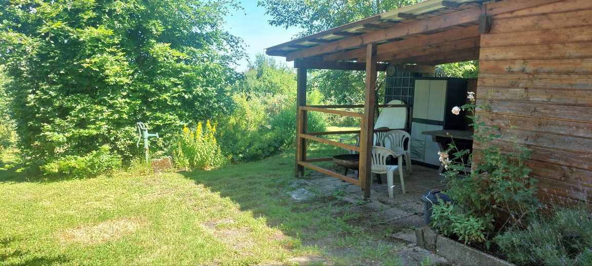 Terreno per il tempo libero top con splendida vista, casetta da giardino, area barbecue, acqua, alberi da frutto e da noce – Photo 3
