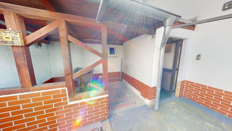 Haus mit Gewerbe + Wohnung in Köthen Innenstadt 1A-Lage - Ideal für Selbstständige oder Investoren – Freisitz auf Innenhof