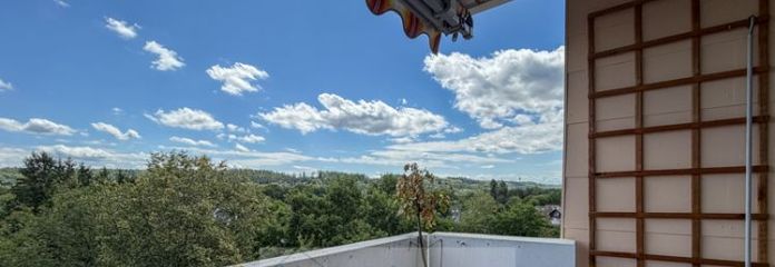 Ferrnsticht / 2 Zimmerwohnung / Balkon / 6. OG / TG Stellplatz / FFB /